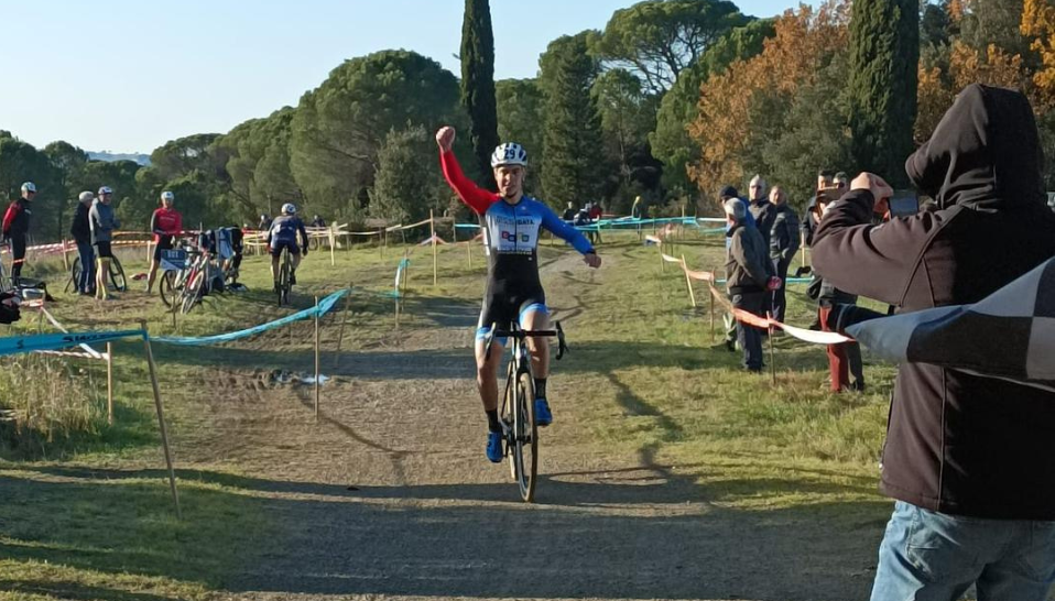 CANCHERINI RE INDISCUSSO DEL CICLOCROSS 24/25. ASSEGNATE LE MAGLIE DI CAMPIONI TOSCANI